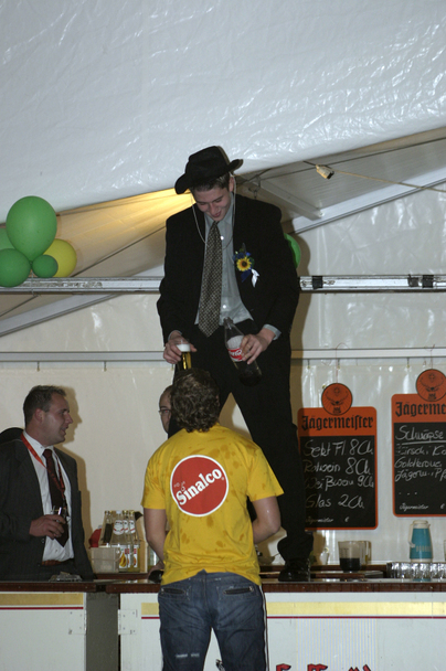 2006-10-23 - Montag - Festessen im Zelt