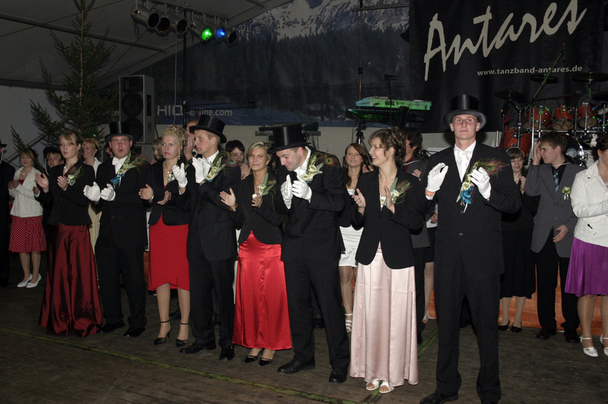 Kirmestanz mit Antares