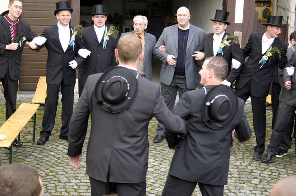 Aufspielen bei Pfarrer Bolle und Bürgermeister Dienemann