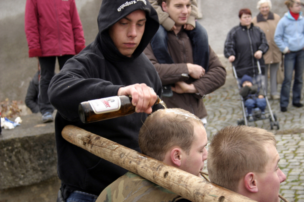 Rasieren auf dem Anger