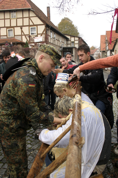 Rasieren auf dem Anger