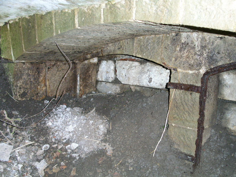 Das Keudelsteiner Gutsgelände im März 2004