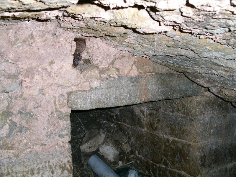 Das Keudelsteiner Gutsgelände im März 2004