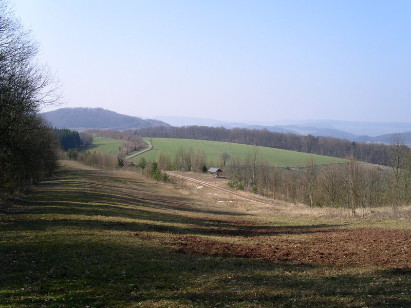 Das Keudelsteiner Gutsgelände im März 2004