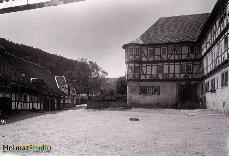 Keudelstein - Blick zum Wohnhaus und dem Hofeingang